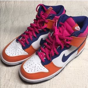 Nike dunks Hugh top big kids 5.5 like new